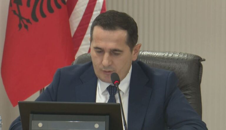 video/-gara-per-kreun-e-spak,-klodian-braho-paraqet-platformen:-do-mbroj-pavaresine-e-prokuroreve,-grupe-hetimor-ne-rast-ngarkese