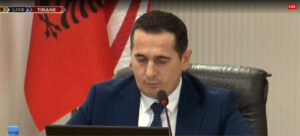 gara-per-kreun-e-spak/-“sektori-i-analizes,-transparence-per-spak”,-klodian-braho:-brenda-bkh,-njesi-te-vecante-qe-te-realizoje-veprime-operacionale-te-pergjimit