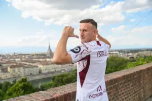 “ismajli-dhe-asllani?-merkato-nuk-ka-sjelle-rezultate”,-presidenti-i-torinos-me-kritika