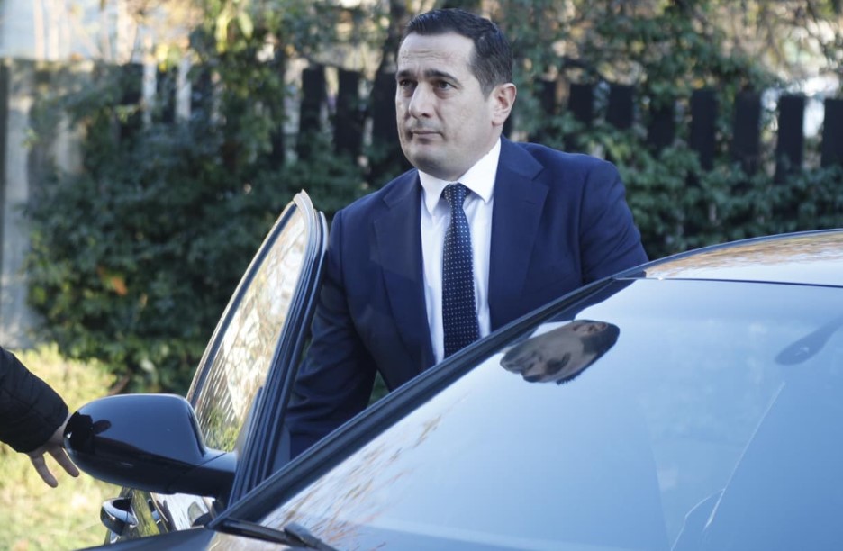 profil/-pason-altin-dumanin-ne-krye-te-spak,-kush-eshte-klodian-braho?-nga-inceneratoret-te-“toyota-auris”-e-“5d”,-dosjet-e-“nxehta”-qe-mbajne-firmen-e-tij.-hetoi-edhe-llallen-e-ahmetajn