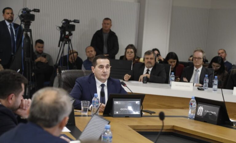 video/-me-7-vota-te-anetareve-te-klp,-klodian-braho-zgjidhet-ne-krye-te-spak