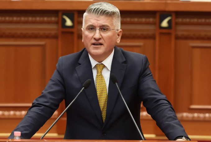 gjekmarkaj-kritik-me-buxhetin-e-2026:-i-porositur-nga-klientet-e-pushtetit,-do-te-votoj-kunder-modelit-qe-programon-varferine.-babezia,-“shtepia”-e-qeveritareve