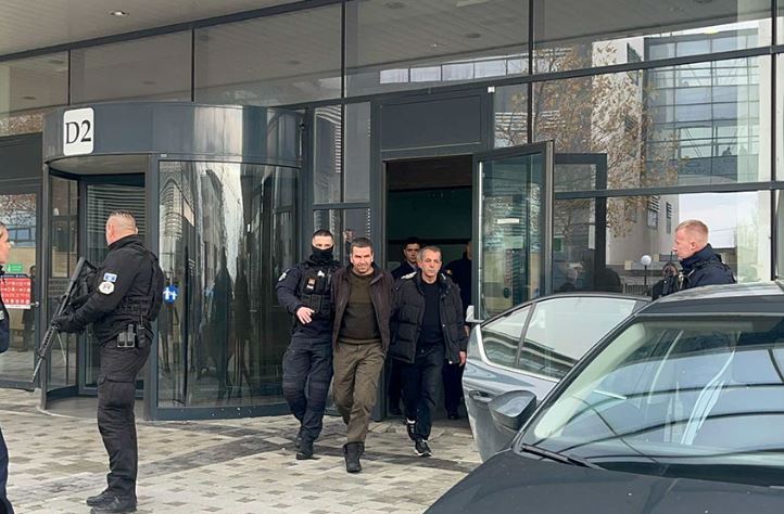 “pas-iber-lepencit,-gati-nje-tjeter-sulm-terrorist”/-serbi-nen-akuze:-radojcic-e-ndaloi,-per-shkak-te-zgjedhjeve-ne-shba