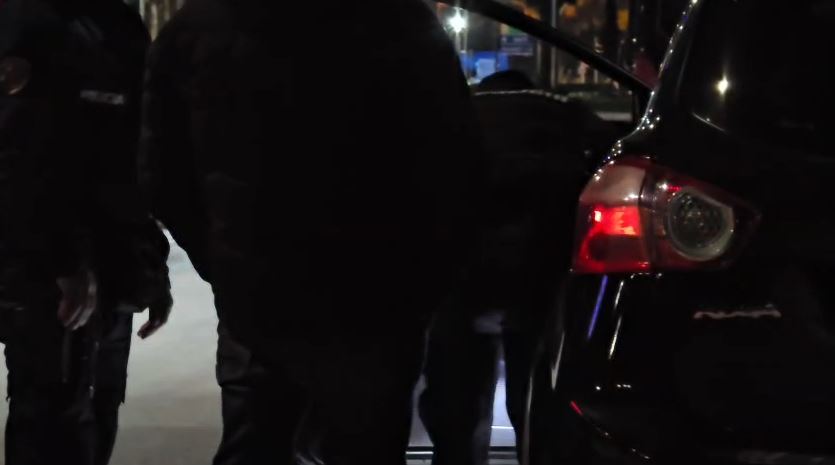 fnsh-zbarkon-ne-vlore/-kontrolle-ne-disa-banesa-dhe-pika-te-qytetit