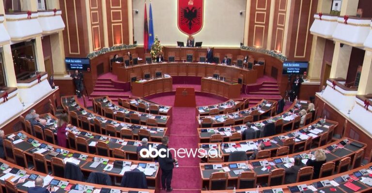 buxheti-nen-per-nen/-ps:-amendamentet-e-opozites-pasi-cenojne-borxhin-publik