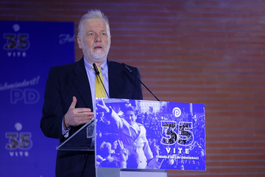 ‘perballe-keni-nje-ushtri-mercenaresh’/-genc-pollo:-shpresa-e-vetme-per-ndryshim-eshte-opozita