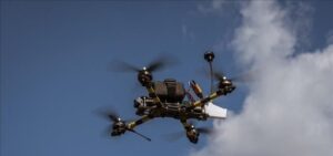 rusia-pretendon-se-ka-rrezuar-gati-300-drone-ukrainas-ne-nje-sulm-gjate-nates