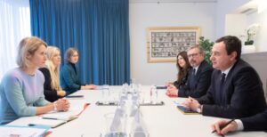 analiza:-cfare-duhet-te-beje-kosova-me-teper-per-t’iu-hequr-masat-e-be-se?