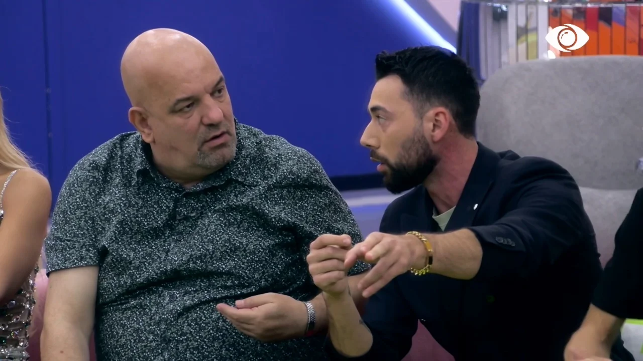 vlcsnap-2025-12-27-21h18m00s295_sd