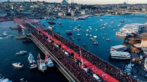 “nuk-do-ta-harrojme-palestinen”/-mijera-njerez-protestuan-ne-stamboll-per-t’i-dhene-fund-luftes-ne-gaza-(video)