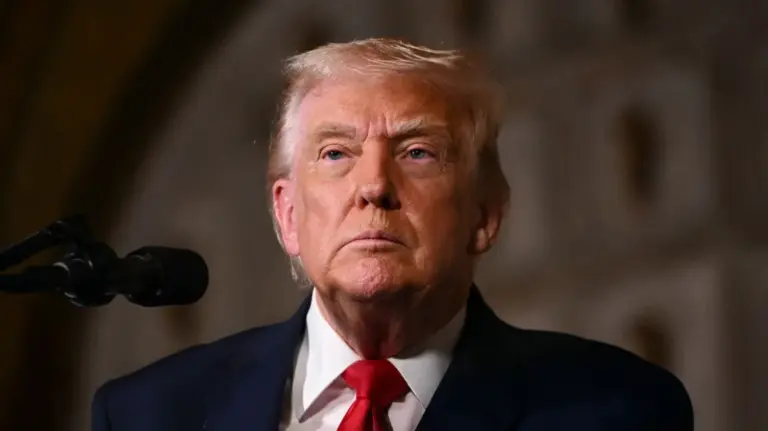 paralajmeron-trump:-gati-te-nderhyjme-nese-teherani-vret-protestues-te-pafajshem