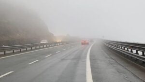 ‘numer-alarmant-aksidentesh-ne-rrugen-e-kombit’,-pd-denoncon:-papergjegjshmeri-e-qeverise.-nuk-u-mor-asnje-mase-parandaluese