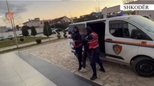 detaje/-vrasja-me-tritol-ne-shkoder,-si-rane-ne-gjurmet-e-policise-4-te-rinjte?-kamerat-kapin-momentin-kur-27-vjecari-vendos-lenden-plasese,-deshmite-kontradiktore-te-te-arrestuarve