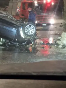 foto/-humbi-kontrollin-e-automjetit-dhe-u-perplas-me-barrierat-e-rruges,-nderron-jete-23-vjecari-shqiptar-ne-greqi