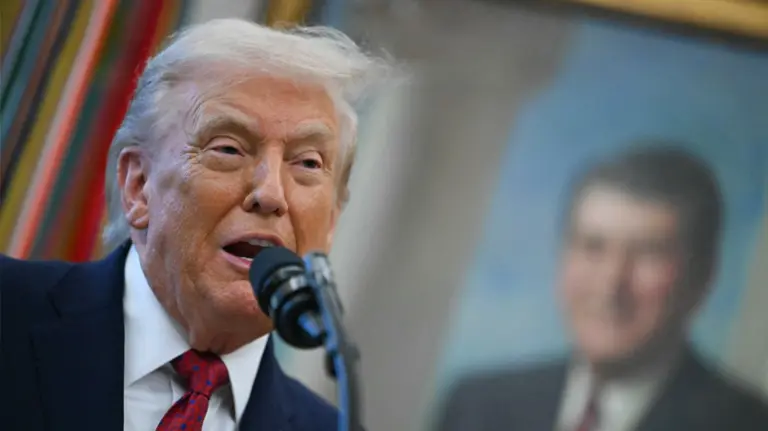 protestat-me-viktima-ne-iran/-paralajmeroi-nderhyrjen-e-shba-ve,-teherani-i-pergjigjet-trump:-nje-vendim-i-tille-rrezikon-destabilizimin-e-rajonit