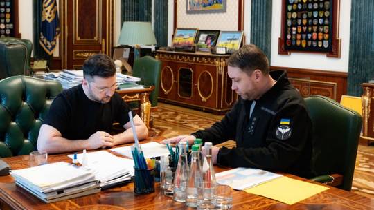 ish-ndihmesi-i-tij-u-largua-pas-skandalit-te-korrupsionit,-zelensky-emeron-shefin-e-spiunazhit-ne-krye-te-zyres-presidenciale