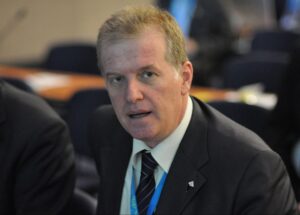 “be-i-dha-roaming-“si-ne-shtepi”-ukraines-dhe-moldavise”,-genc-pollo:-shqiperia-ende-ne-pritje,-ndoshta-rama-e-shpjegon-pas-pyetjeve-per-ballukun-e-karcanajn