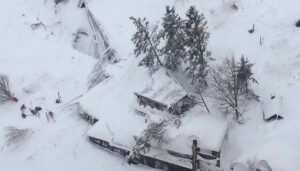 tragjedi-ne-alpet-e-italise,-seria-e-ortekeve-vret-dy-persona,-plagosen-disa-te-tjere