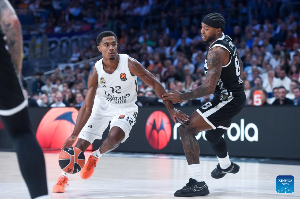 valencia-ndan-kreun-e-euroleague-bashke-me-hapoel,-zhgenjen-barcelona,-fitojne-fenerbahce-e-real