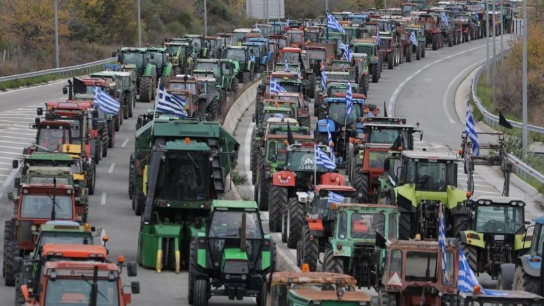 protesta-e-fermereve-ne-greqi,-pritet-te-bllokohet-per-rreth-3-ore-aksi-rrugor-kakavije–janine,-do-te-lejohen-vetem-emergjencat-shendetesore