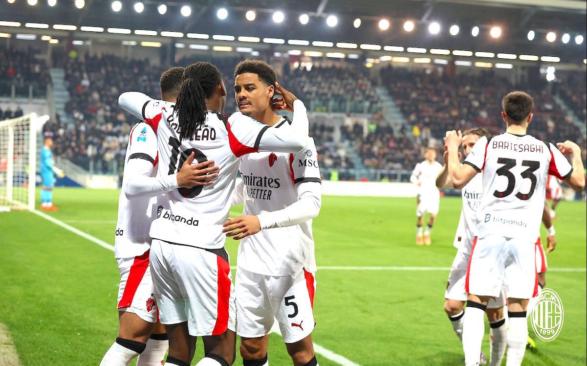 milan-e-nis-vitin-mbare,-leao-mjafton-per-suksesin-ndaj-cagliari-t,-allegri:-titulli?-ende-heret,-ka-shume-skuadra-ne-gare