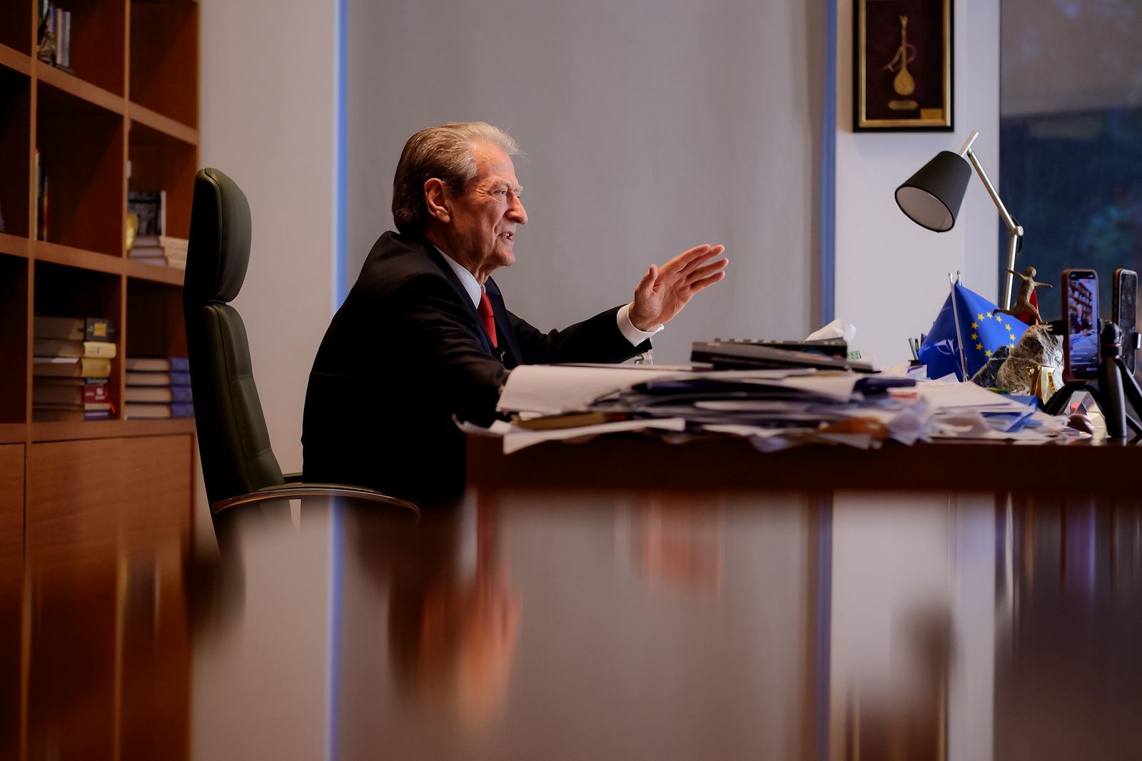 “don-agacio-super-mafioz”/-imuniteti-i-ballukut,-berisha:-rama-s’e-dorezon-sepse-eshte-i-frikesuar.-‘palloshi-i-gjate’-qendron-edhe-12-vite-ne-pushtet-nese…