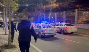 68-vjecari-u-perplas-per-vdekje-ne-rrugen-e-re-te-portit-ne-durres,-policia-del-me-njoftim.-28-vjecari-drejtues-i-mjetit-shoqerohet-ne-komisariat