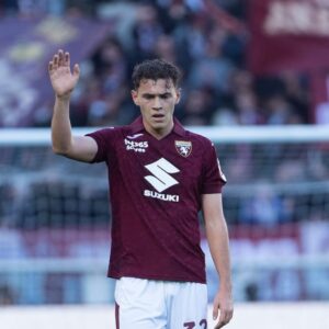 situata-e-asllanit-dhe-largimi-i-mundshem,-te-reja-te-rendesishme-nga-italia