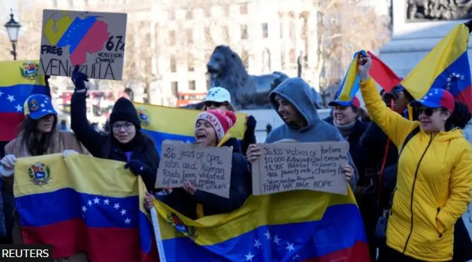 maduro-largoi-8-milione-venezueliane/-diaspora-feston-renien-e-diktatorit,-emigrantet-mbushin-rruget-nga-londra-ne-barcelone,-mynih-e-new-york