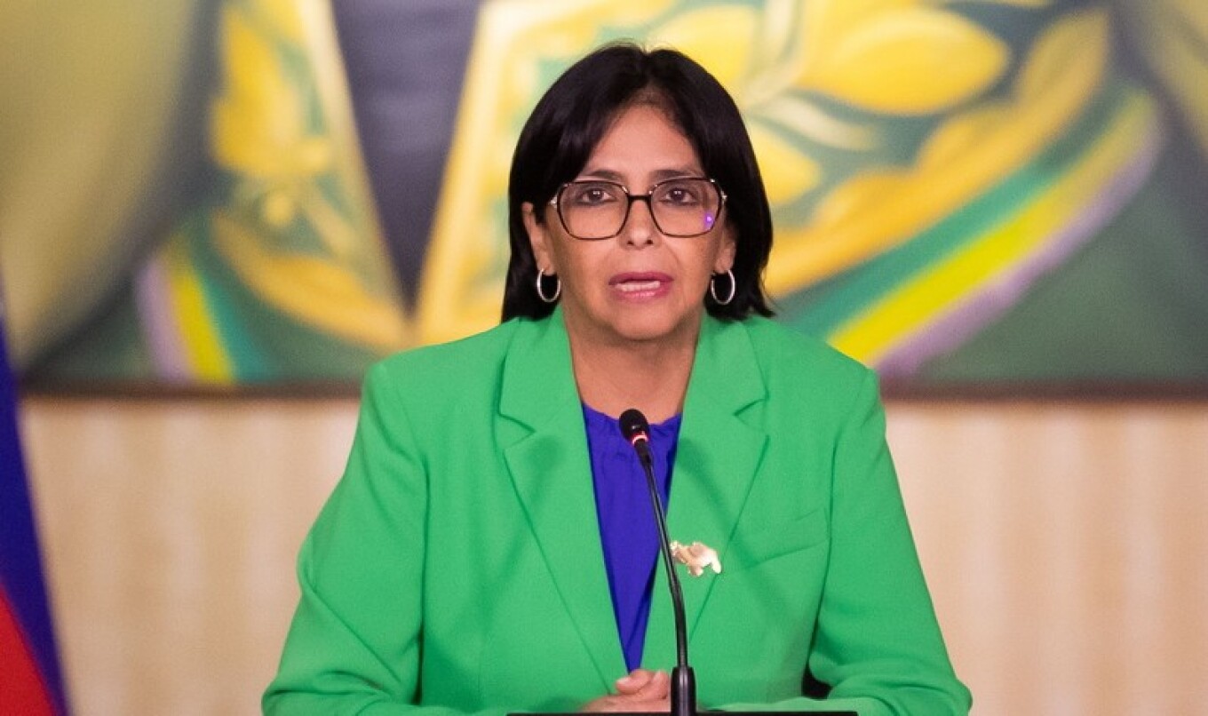 trump-e-kercenoi,-presidentja-e-perkohshem-e-venezueles-krijon-nje-komitet-per-lirimin-e-maduros-dhe-gruas-se-tij