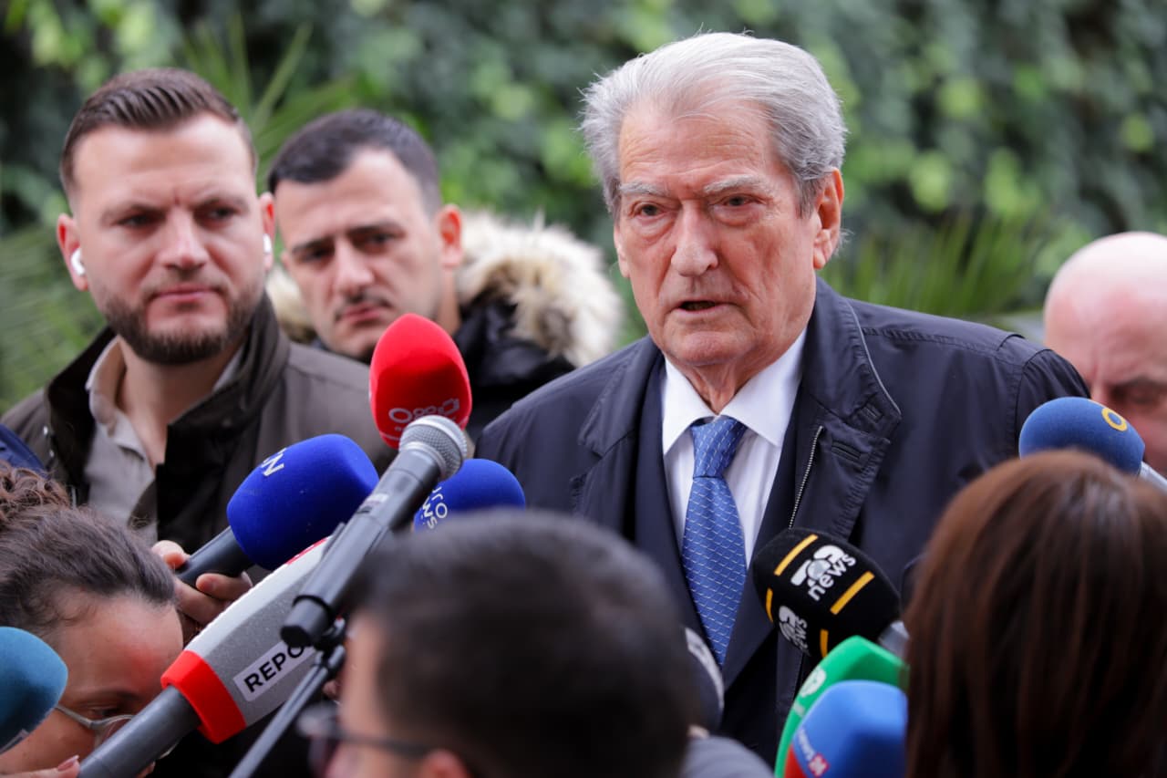 a-ka-ndryshuar-qendrimi-i-pd-ndaj-spak?-berisha:-opozita-mbeshtet-cdo-drejtues-qe-vepron-sipas-ligjit