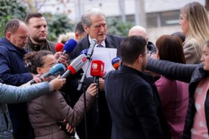 berisha:-edi-rama-po-e-pranon-se-do-te-kete-fatin-e-maduros!