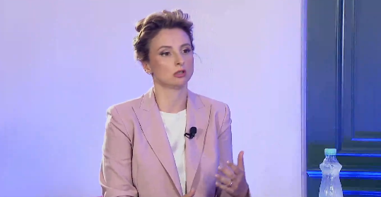 “paradoksi,-ushqimet-ne-shqiperi-me-te-shtrenjta”,-xhixho:-per-llogarane-u-vodhen-75-mln-euro,-“rruget-e-florinjta”-si-unaza-e-madhe,-kushtuan-mbi-450-mln-euro,-pensionistet-ne-meshire