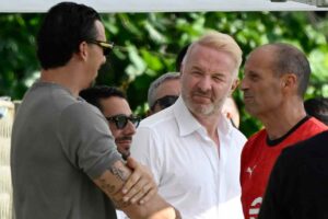 kuqezinjte-ne-kerkim-te-nje-mbrojtesi-qendror,-ja-endrra-shume-e-veshtire-e-igli-tares