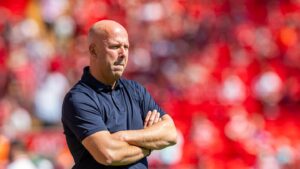 arne-slot-i-dorezuar:-nuk-habitem-qe-barazuam-serish,-pesojme-gol-shume-kollaj