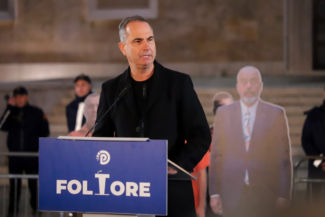 protesta-e-pd/-“rama-ka-ndertuar-nje-narkoshtet,-meriton-fatin-e-maduros”,-boci:-balluket,-agaset,-mirlindat-notojne-ne-luks.-korrupsioni-eshte-sistem