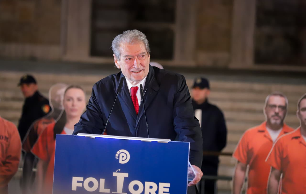 berisha-uron-35-vjetorin-e-gazetes-rd:-i-garantoj-gazetaret-se-programi-i-pd-ka-ne-themel-lirine-e-fjales-dhe-dinjitetin-e-tyre