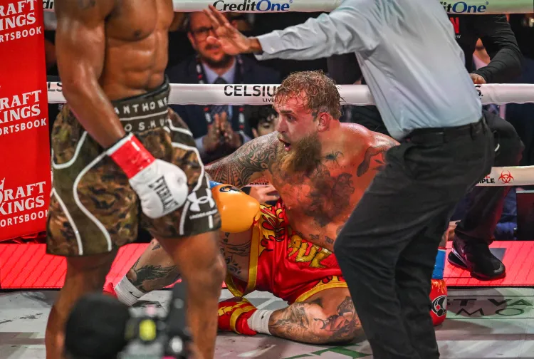 jake-paul-pezullohet-pa-afat-pas-demtimit-te-nofulles-dhe-operacionit,-karriera-si-boksier-ne-rrezik