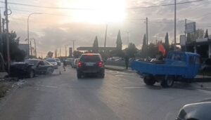 aksident-ne-hyrjen-jugore-te-lushnjes,-plagosen-dy-persona