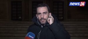 lapaj:-balluku-qe-akuzohet-se-ka-vjedhur-53-mln-euro-eshte-ne-zyre,-qytetaret-qe-protestojne-ne-menyre-demokratike-arrestohen