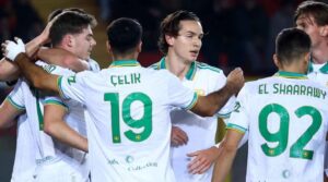 roma-ben-detyren-ndaj-lecce-s-se-ramadanit,-verdhekuqte-nuk-heqin-dore-nga-gara-per-titullin