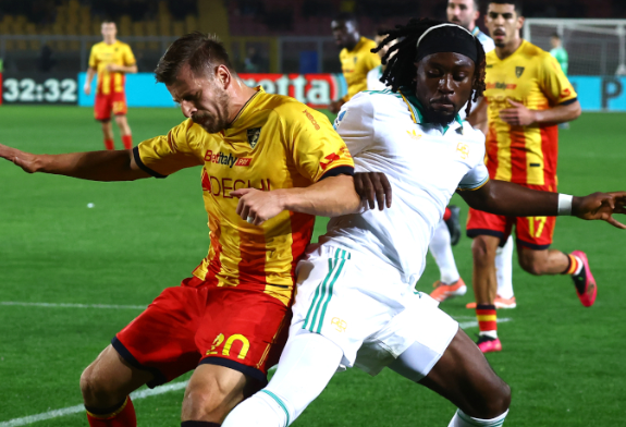 video/-2-gola-vendosin-ndeshjen-ndaj-lecces,-roma-ben-detyren