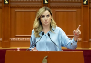 “42-vite-kursime-per-te-blere-nje-apartament”,-tabaku:-sistem-i-deformuar-qe-favorizon-ekonomine-informale