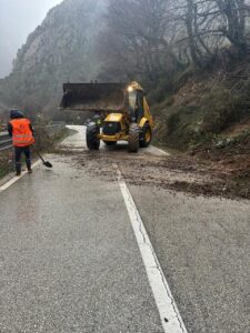 “ne-veri-pushoi-shiu,-nisi-bora-ne-theth”,-rama-tregon-gjendjen-e-rrugeve-ne-vend