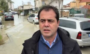 durresi-nen-uje/-bylykbashi-ne-zonat-e-permbytura:-me-shume-se-katastrofe,-histori-e-madhe-korrupsioni.-politike-me-demshperblimet