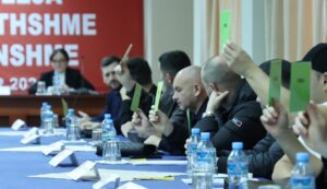 shoqata-rajonale-e-futbollit-lezhe-zgjedh-kryetarin,-propozohen-armand-dukla-dhe-blendi-fevziu-per-postet-kryesore