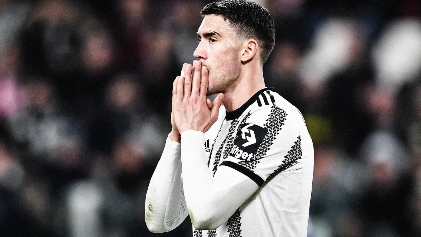 vlahovic-“djeg”-etapat,-gati-per-sfiden-me-inter,-juve-bllokon-merkaton