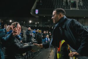 rosenior-nis-sot-stervitjen-me-chelsea:-stili-im-i-pershtatet-ne-menyre-te-perkryer-lojtareve-ne-dispozicion