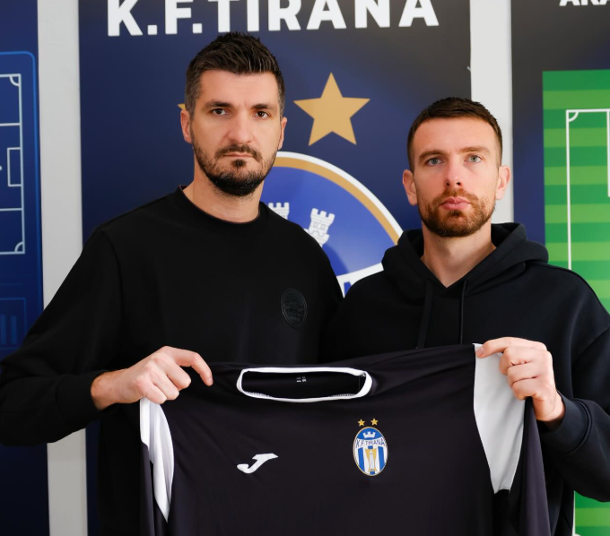 zyrtare,-afrimi-i-radhes-te-tirana,-vjen-nje-portier