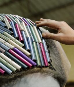 visions-of-tomorrow.-nje-shqiponje-me-pajisje-te-perdorura-si-pasqyre-e-se-ardhmes